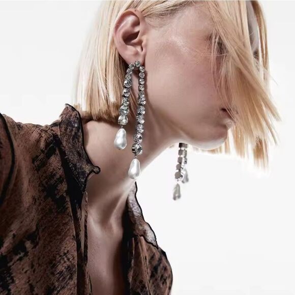 New ZARA Rhinestone fringe pearl drop dangle cocktail earrings - Picture 1 of 12